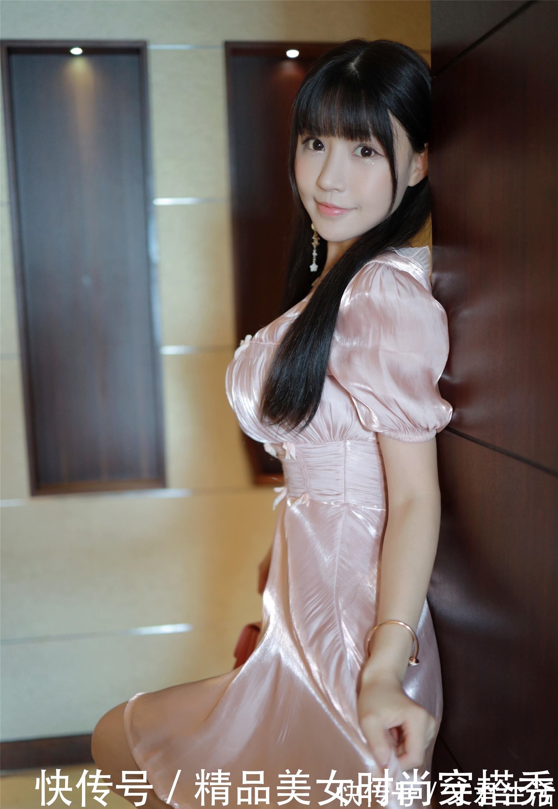 甜美 粉色少女系连衣裙，甜美又温暖满满的温柔味道，减龄又时尚