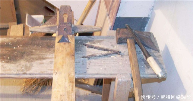 理解|文盲天子不识汉字,错误理解奏折意思,闹出多个大笑话