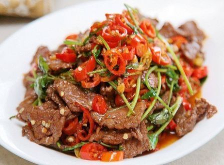 营养物质|气温持续下降好多老人都感冒了，多吃小炒菜，提升免疫感冒少