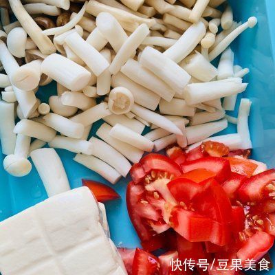 蘑菇|这道蘑菇三鲜营养汤,我打赌99%的人都没吃过