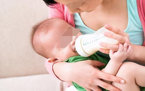 无机盐|新生儿“第一口”喝水，还是喝奶？妈妈别迷糊，喂错了影响发育