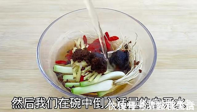 搅拌均匀|扔葱根等于扔钱，葱根原来是个宝，作用这么厉害，太实用了