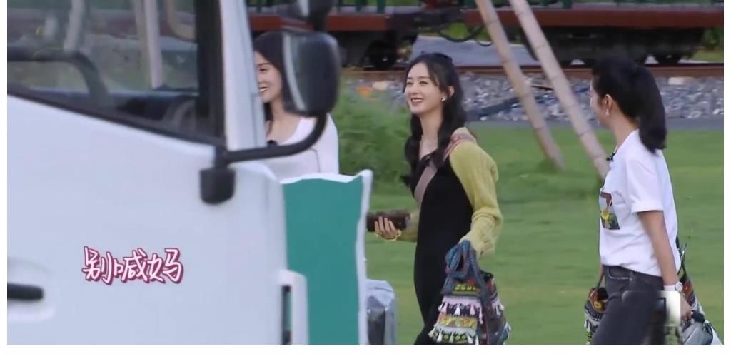 赵丽颖回归《中餐厅》，黄晓明大喊“妈呀”惨被补刀，赵小刀管家上线好霸气