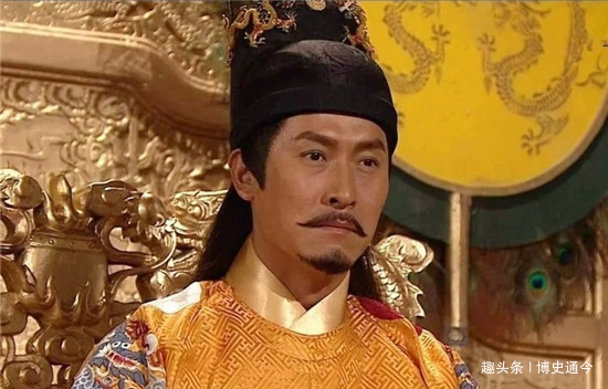 朱棣|朱元璋赏赐朱棣美女,朱棣看了一眼数量,忙吩咐快把她们送走