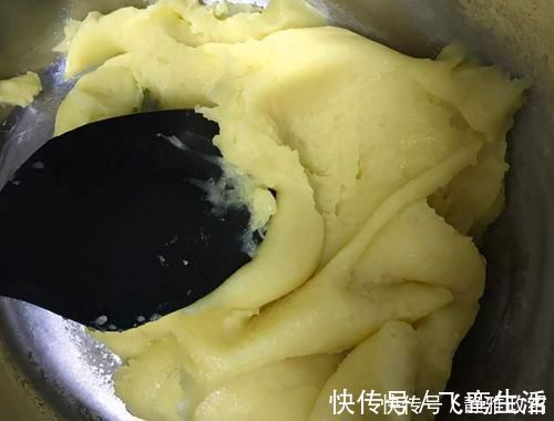 面糊|蛋糕店卖18元一斤的泡芙，在家10块钱做一盘，孩子吃更放心