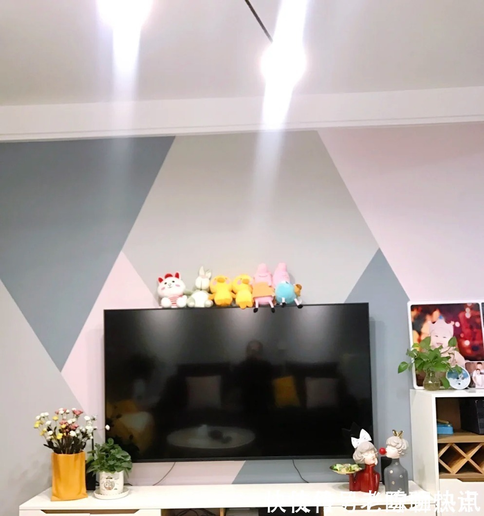 餐厅|等再买房,电视墙一定不做造型,学她家用乳胶漆刷图案,太漂亮了