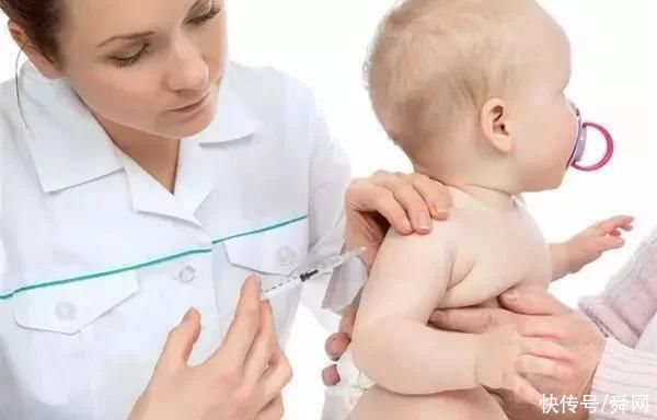 美国佐治亚大学|宝宝第一次打针，上一秒笑嘻嘻，下一秒直接哭出来，这也太可爱了