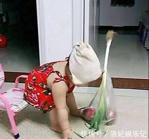 淘气|宝妈生病卧床,2岁女儿竟有模有样干起家务,网友:贴心小棉袄!