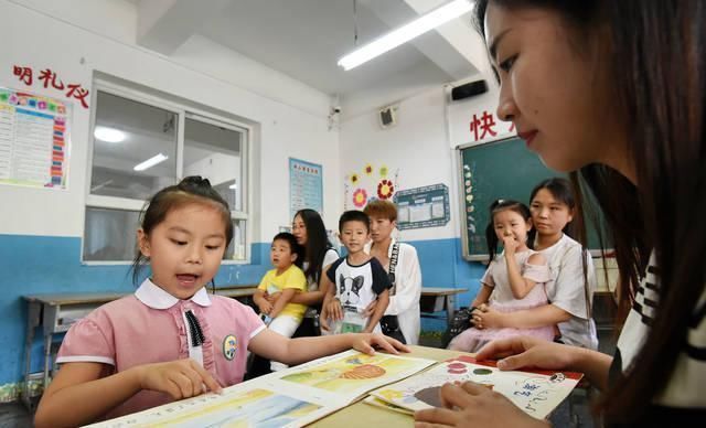 小刘|咽喉3个地方是“止咳穴”,再猛的咳嗽也能止住,咽炎也好了