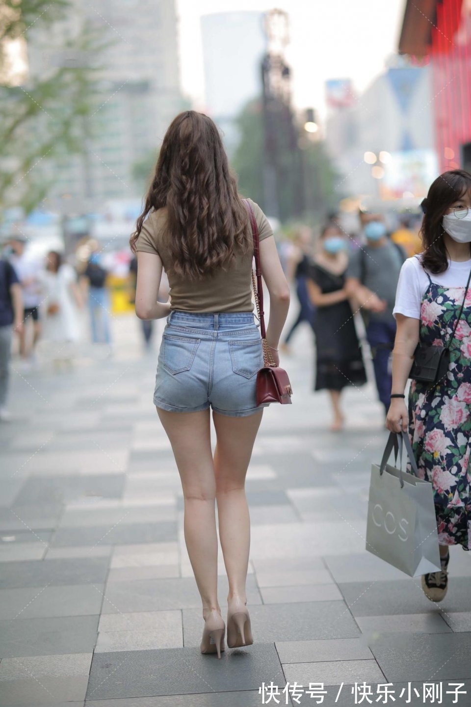 气质|美女的气质真有范，优雅大方又显气质，秀出时尚的感觉