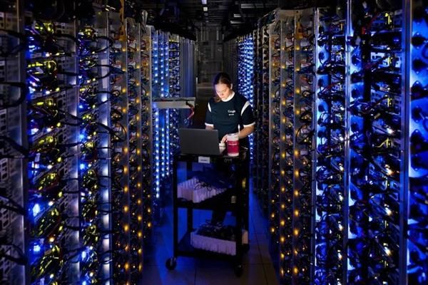 光缆|日本打破最高网速记录：能把你整栋宿舍看过的片子一秒下完