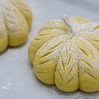 万圣节南瓜全麦软欧面包