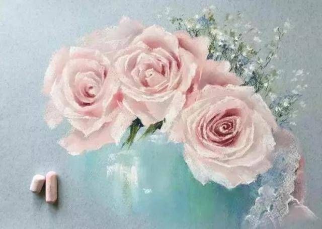 olga@她用粉笔画了一匹白马,因为太美,学生沦陷了:黑板我们买了