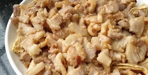 适合懒人吃的一道菜，不煮不炒不炸，筷子搅一搅嫩滑鲜美老人爱吃