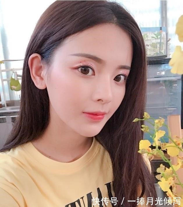 女生|天生丽质的女生,素颜就有这4个特征,不化妆更美,直男也心动!