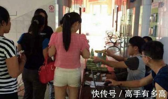 妊娠纹|女子首次怀孕,检查时却被说成第二胎,听完之后丈夫却笑了