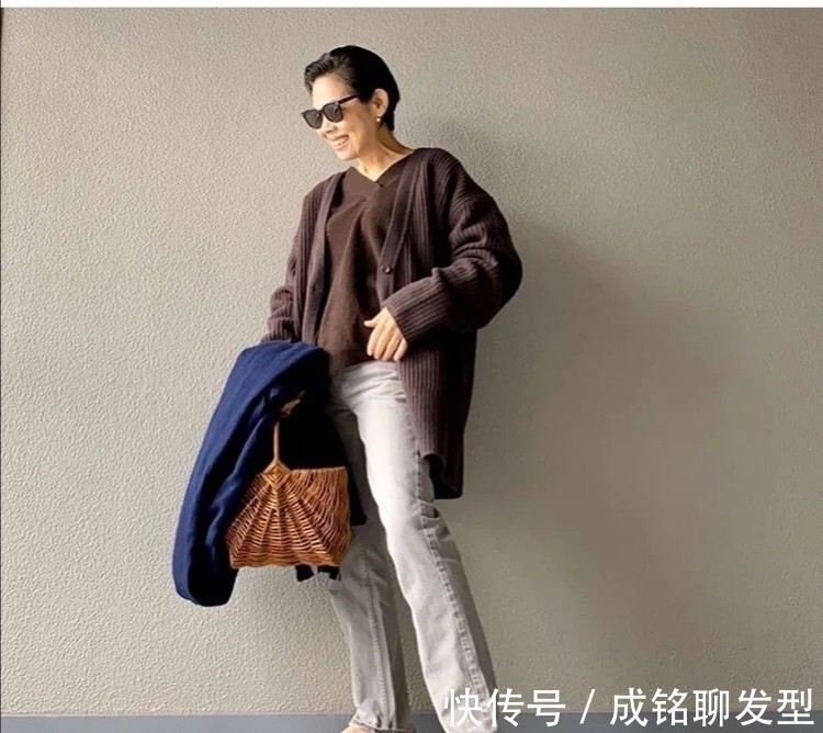 阿姨|60岁也要远离“老年装”,这位日本阿姨真会穿,自然真实又显年轻