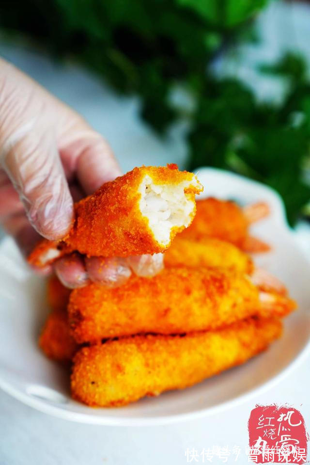 没想到山药和虾仁还能这么做,外酥里嫩不油腻,老人孩子特爱吃