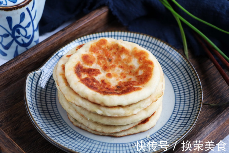 从来没吃过如此好吃的早餐饼,做了30张,还没上桌就吃光,太香