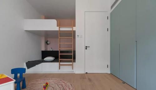 空间|孩子喜欢的双层高低床，不仅童趣满满，还是节省空间的能手！