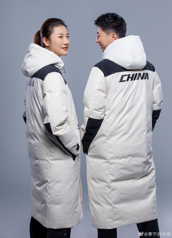 乒乓球|國乒隊長真養(yǎng)眼！馬龍丁寧同框寫真上線 有別于乒乓球賽場上的風采！