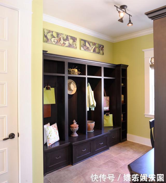 墙面|入户别装鞋柜了,这样设计实用上档次,推开门就是惊喜