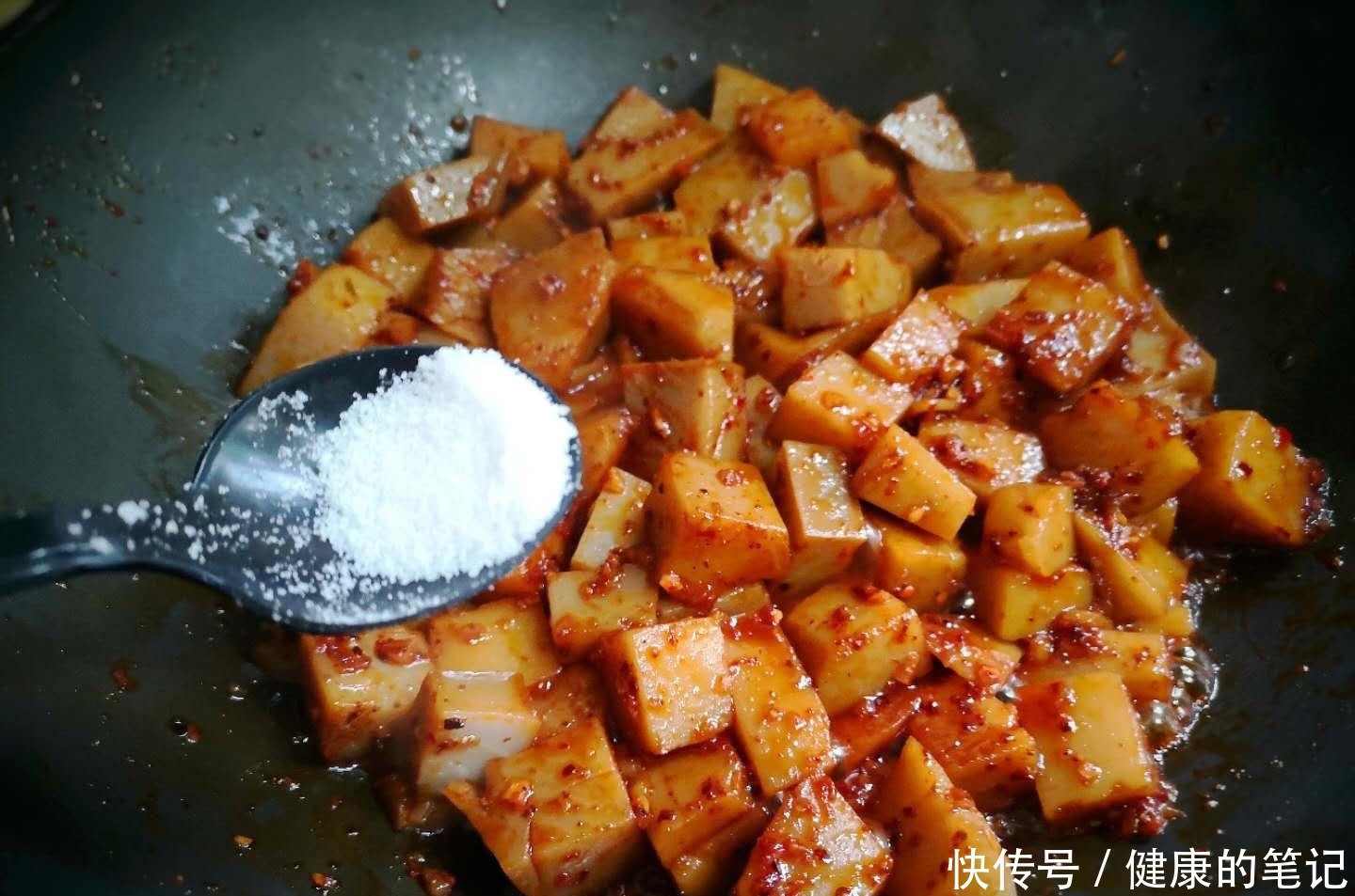 豆腐|这食材冷热都好吃,炒着最美味,比魔芋豆腐更细嫩,多吃不长肉!