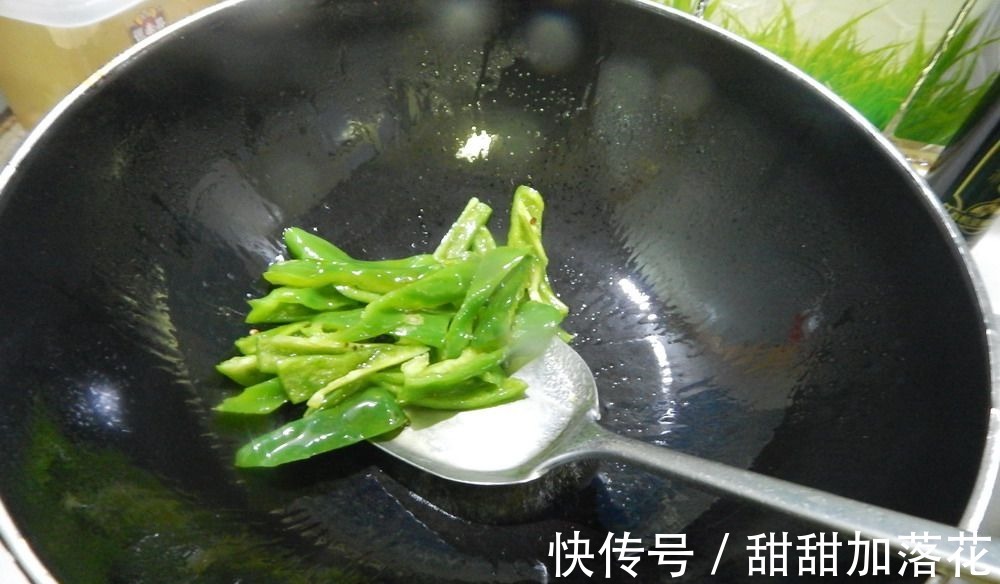 牛肉怎么腌制才嫩大厨30年经验分享,不干不柴,比豆腐还嫩!