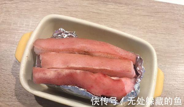 猪皮|史上最简单版的脆皮烧肉——免煮免戳!