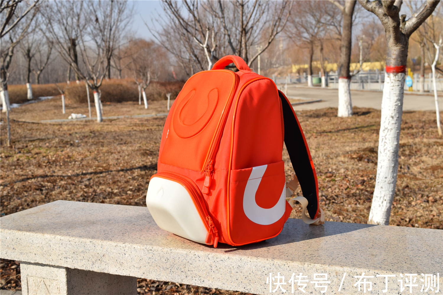 书包|悬浮减重设计,送给孩子更好的开学礼物,能抗菌还能减压护脊!