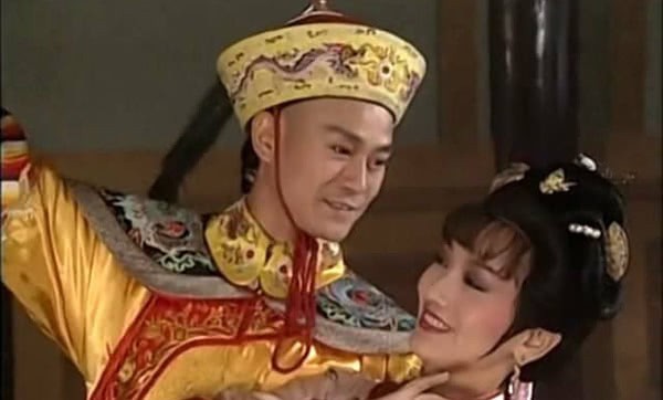 正是|流传几百年的雍正“篡位”一说的传播者，不是别人，正是他自己