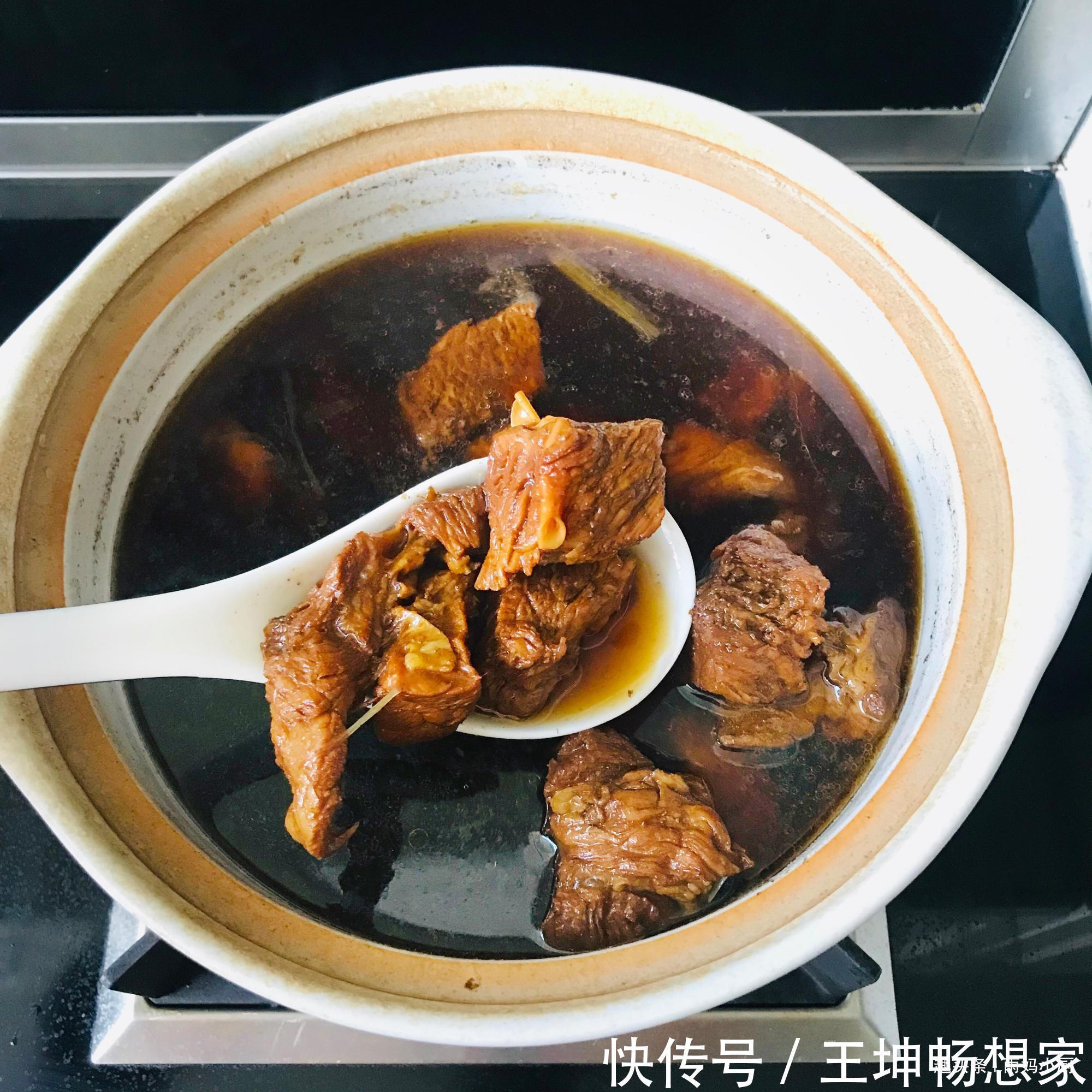 吃猪肉不如吃此物，鲜香味美，汤浓肉嫩，早餐来一碗，长劲不长肉