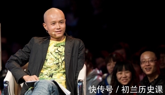 洒脱|年近50的乐嘉放飞自我，与之前判若两人，如今他皮肤黝黑生活洒脱