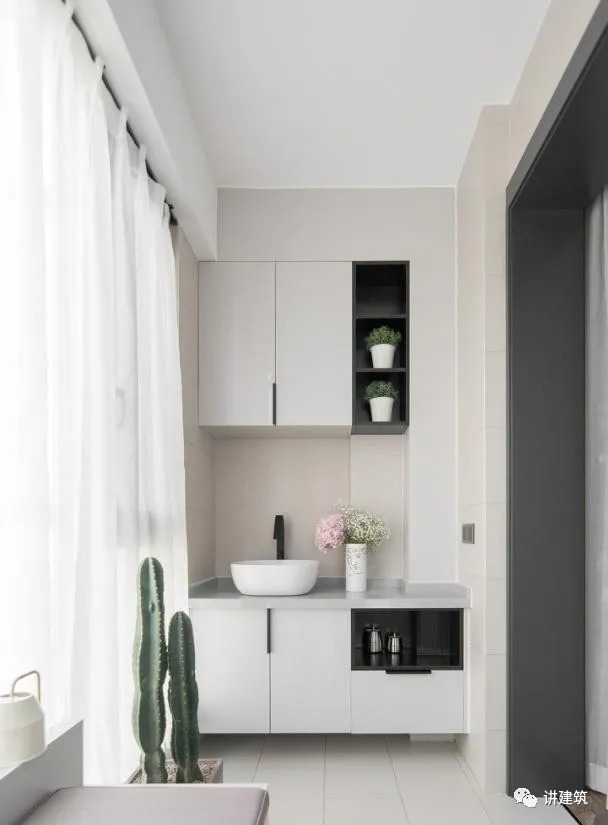 墙体|阳台柜别乱做,打错了浪费空间,这样装修最实用,收纳多还漂亮