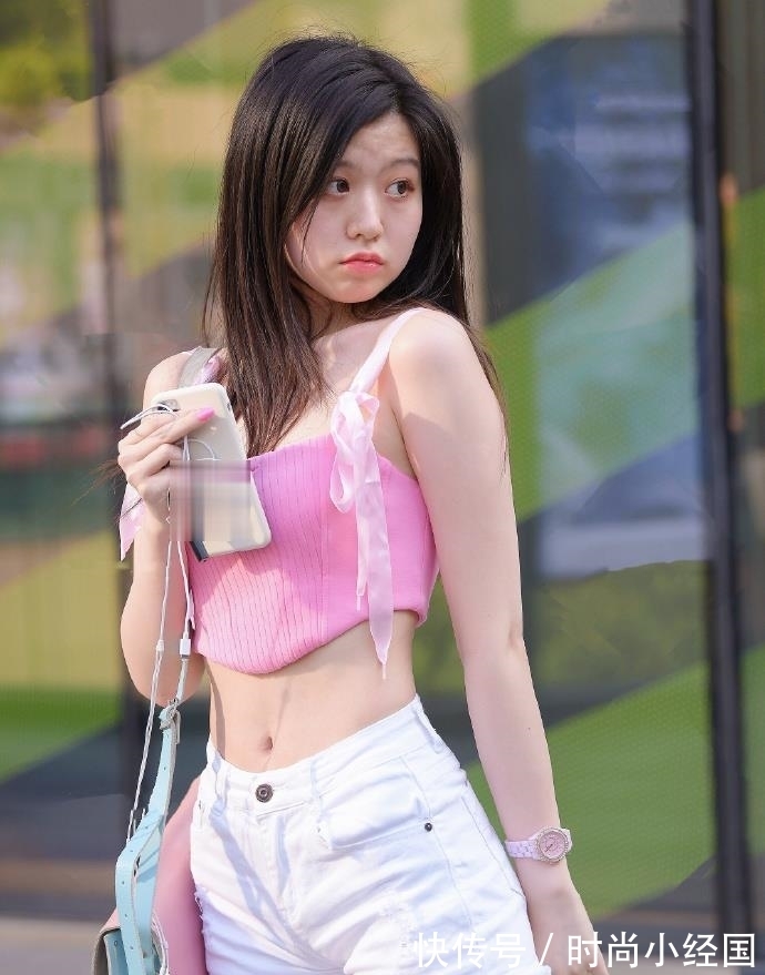 背心 甜美粉色“针织”背心,穿出姑娘俏皮可爱气质