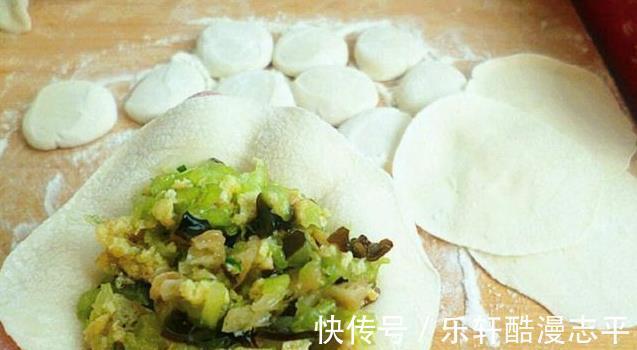 木耳|三伏天，用它包饺子，没肉也好吃，清香不油腻，一周吃五次不嫌烦