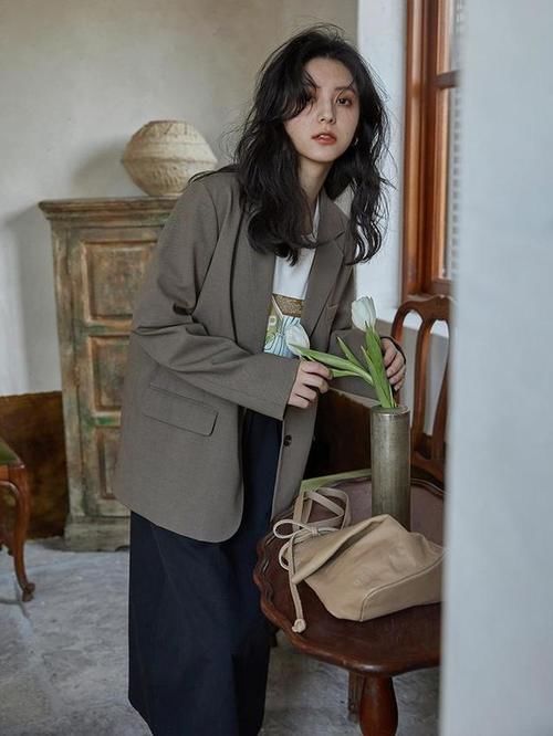 针织开衫这么穿太好看了，出镜率极高，百搭又时髦