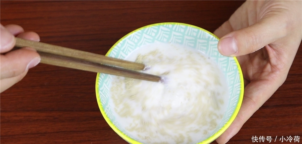 用玉米面做的早餐,咬一口暄软蓬松,做一次3天不起早,太香了