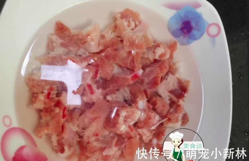 蒸排骨|入秋后，吃鸡鸭鱼肉不如吃它，40块钱一斤，鲜香营养，蒸着吃最香