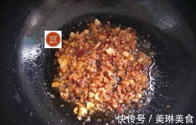 红绿辣椒|我做的烧茄子,不油炸更入味,隔天就做一次,孩子多吃一碗饭!