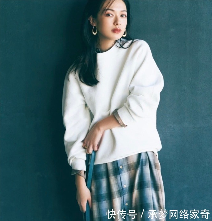 版型 入秋一定要穿得毛衣搭配，原来穿对了这么美，照着穿就对了!