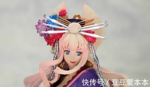 主子|小猫咪能有什么坏心思呢？养手办还养猫的惨状，哭笑不得