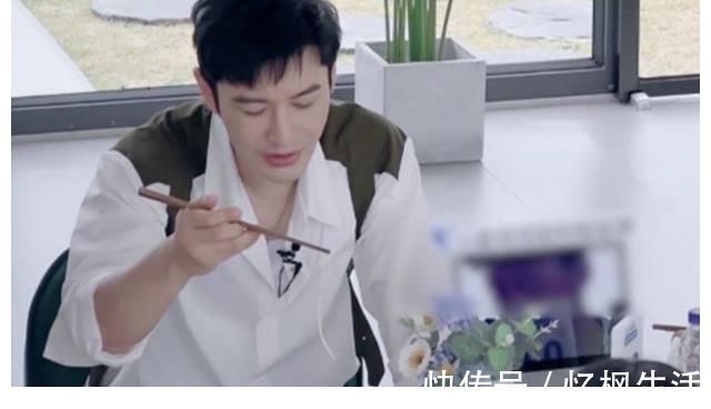 黄晓明暴瘦后依旧减肥,一碗面只吃一根,宁静嫌弃吐槽有点作