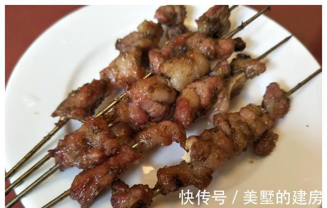 羊肉串|2个月没吃烧烤了，今天花了330元，吃了这些看看划算吗？