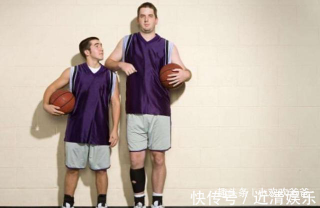 差距|喝“母乳”和不喝“母乳”的孩子,长大后有什么差别差距太大