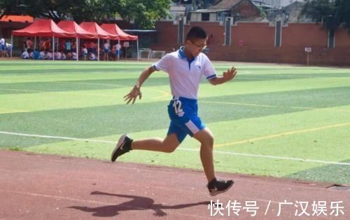 体育老师|体育老师公认“省力”跑步法,助力学生轻松到终点,考生可参考