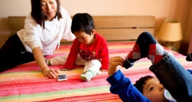 带娃|儿科医生家长的3种睡前带娃习惯,让娃将来难长个,别不在意