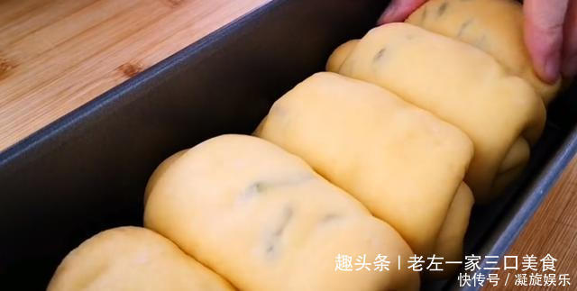 6个鸡蛋加一碗面粉,不用烤箱,不用油炸,简单一做,比吃肉还香