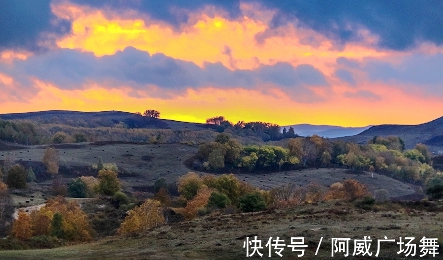 日落|中秋节在乌兰布统敖包吐后山，拍摄骆驼冲沙，遇见美丽的晚霞