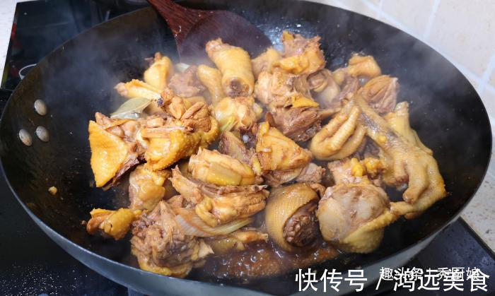 炖鸡|全家迷上此面食,三天两头做一次,饭菜一锅出,发朋友圈被点赞